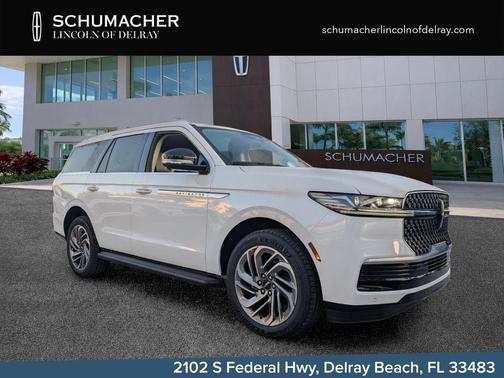 White Metallic 2026 Lincoln Navigator Premiere