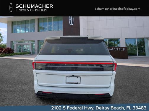 White Metallic 2026 Lincoln Navigator Premiere