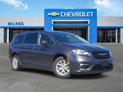 2023 Chrysler Pacifica Touring-L