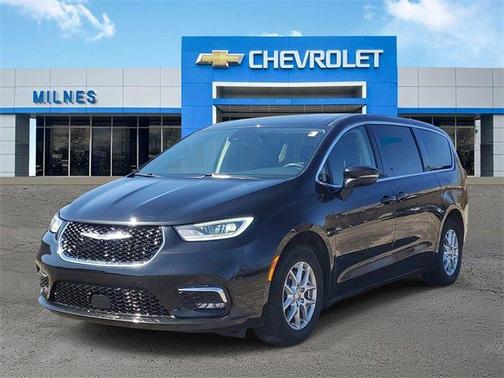 2023 Chrysler Pacifica Touring-L