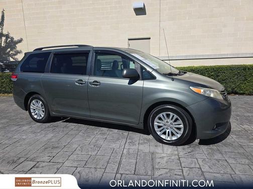 2014 Toyota Sienna XLE