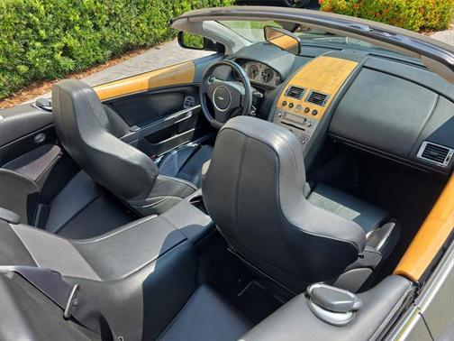 2006 Aston Martin DB9 Volante