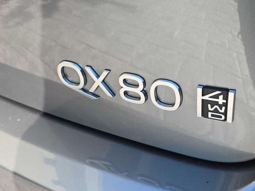 2025 INFINITI QX80 SENSORY AWD