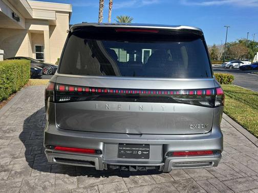 2025 INFINITI QX80 SENSORY AWD