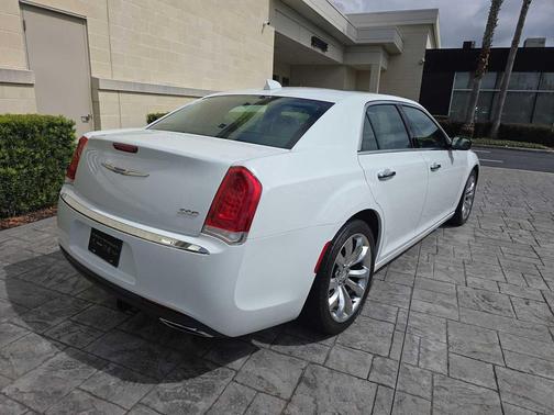 2019 Chrysler 300 Limited