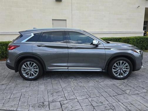 2024 INFINITI QX50 LUXE