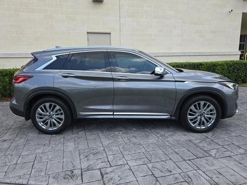 2024 INFINITI QX50 LUXE