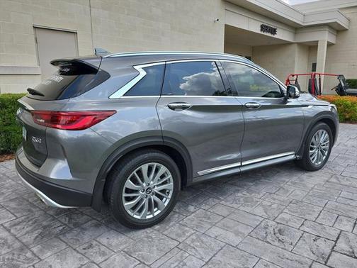 2024 INFINITI QX50 LUXE