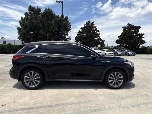 2021 INFINITI QX50 LUXE