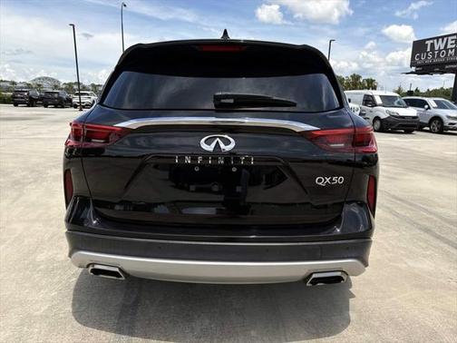 2021 INFINITI QX50 LUXE