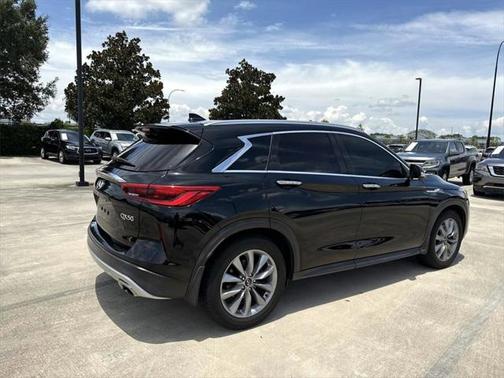 2021 INFINITI QX50 LUXE