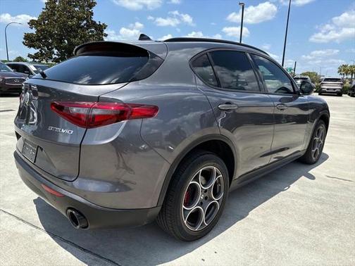 2023 Alfa Romeo Stelvio Sprint RWD