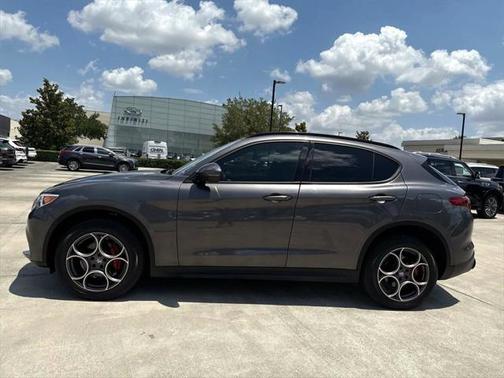 2023 Alfa Romeo Stelvio Sprint RWD