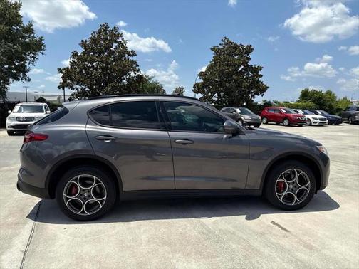 2023 Alfa Romeo Stelvio Sprint RWD