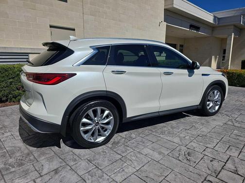 2022 INFINITI QX50 ESSENTIAL