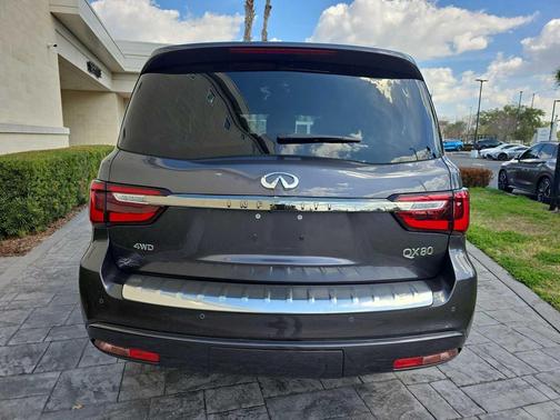 2024 INFINITI QX80 SENSORY AWD