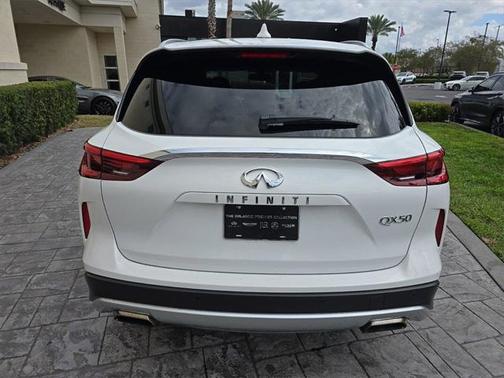 2021 INFINITI QX50 LUXE
