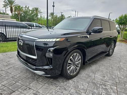2025 INFINITI QX80 Luxe