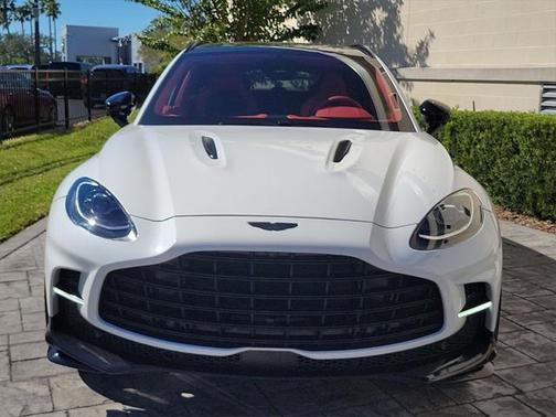2025 Aston Martin DBX 707