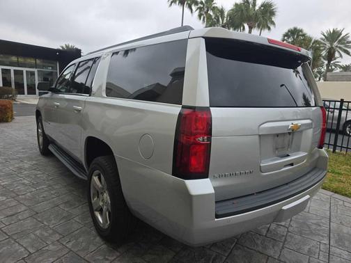 2019 Chevrolet Suburban LT