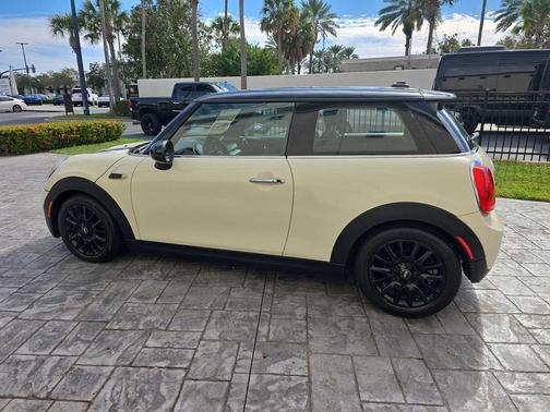 2014 MINI Hardtop Cooper