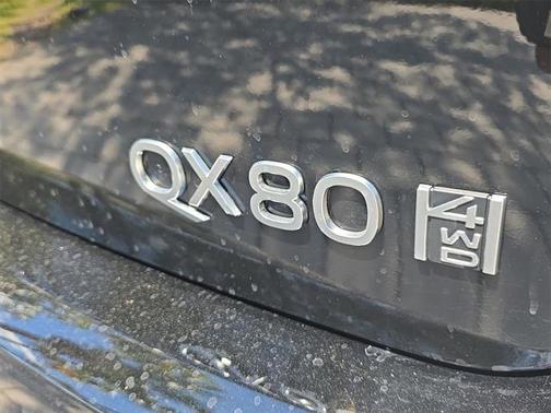 2025 INFINITI QX80 Luxe