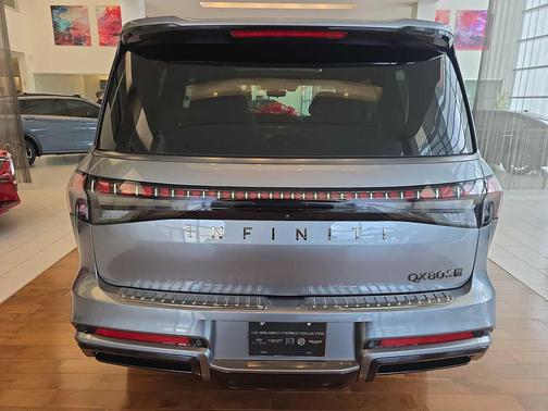 2026 INFINITI QX80 SPORT