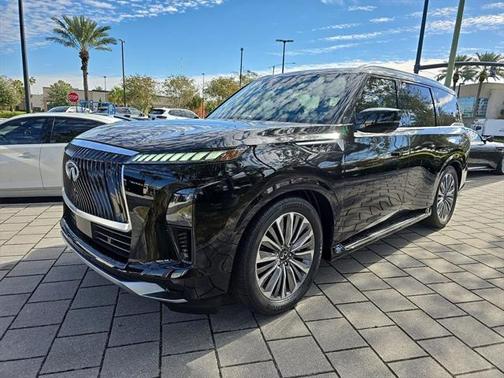 2025 INFINITI QX80 Luxe