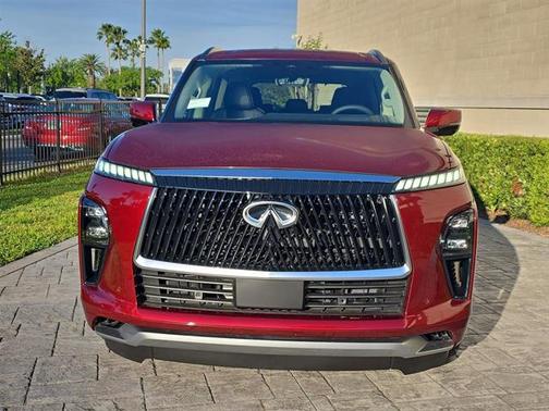 2025 INFINITI QX80 Luxe