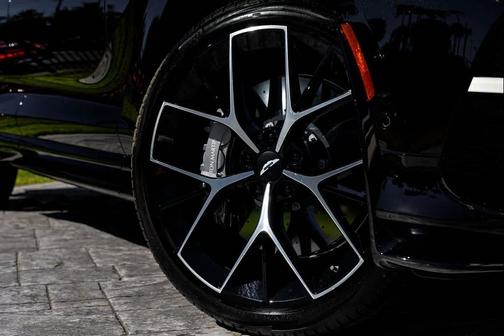 2025 Aston Martin DBX 707