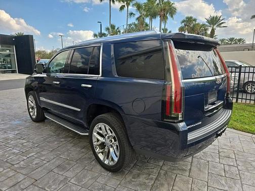 2020 Cadillac Escalade Base