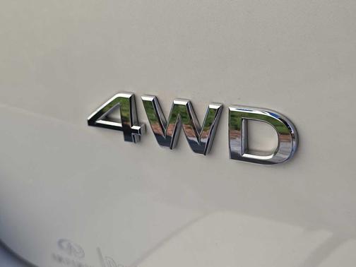 2023 INFINITI QX80 SENSORY AWD