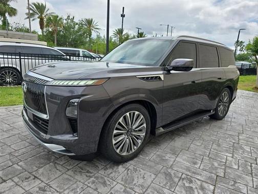 2025 INFINITI QX80 Luxe