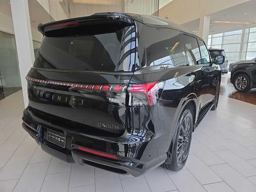 2026 INFINITI QX80 AUTOGRAPH AWD
