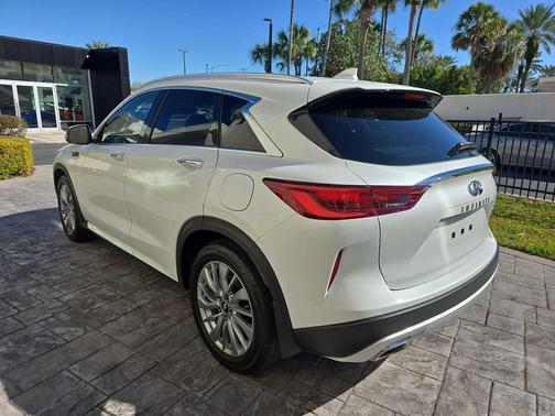 2023 INFINITI QX50 LUXE