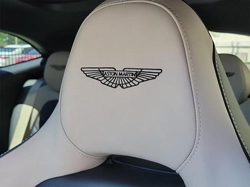 2024 Aston Martin DBX 707