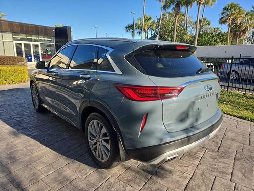 2023 INFINITI QX50 LUXE