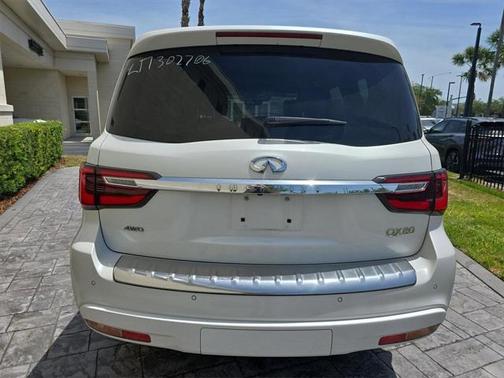 2023 INFINITI QX80 SENSORY AWD