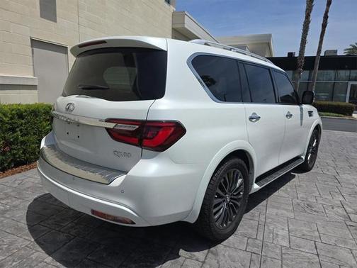 2023 INFINITI QX80 SENSORY AWD