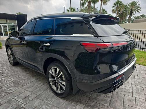 Mineral Black 2023 INFINITI QX60 Luxe