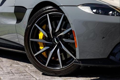 2019 Aston Martin Vantage 