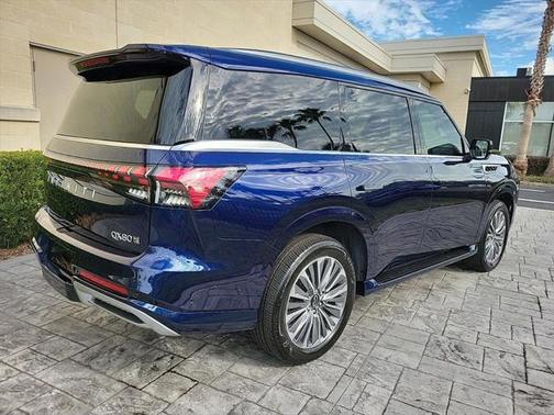 2025 INFINITI QX80 Luxe