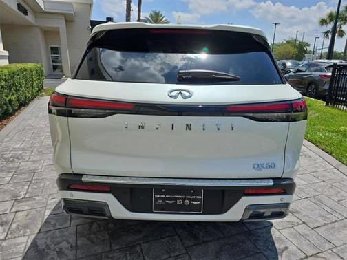 2022 INFINITI QX60 Luxe