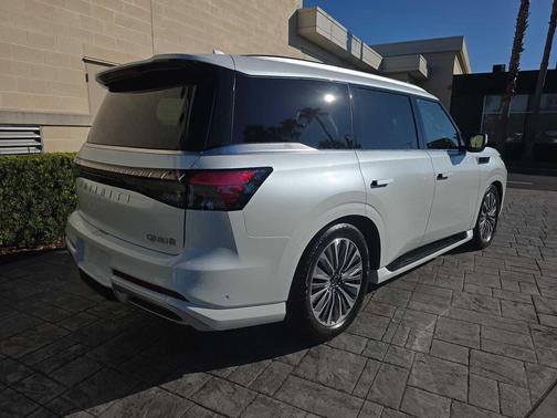 2025 INFINITI QX80 SENSORY AWD