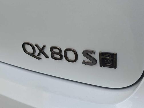Radiant White 2026 INFINITI QX80 SPORT AWD