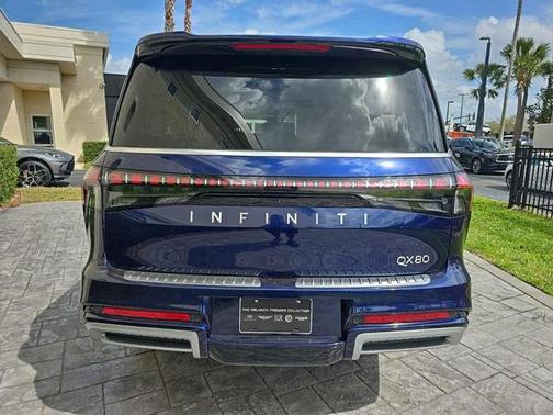 2025 INFINITI QX80 PURE