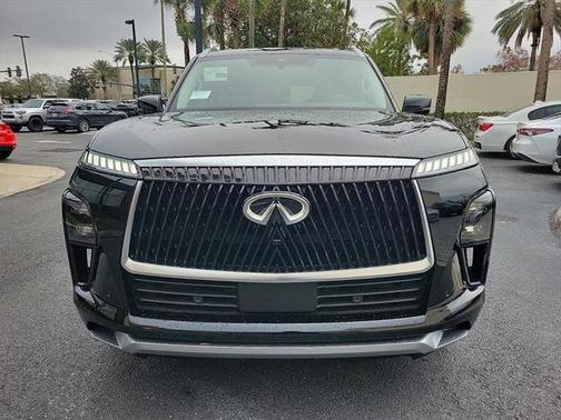 2025 INFINITI QX80 Luxe