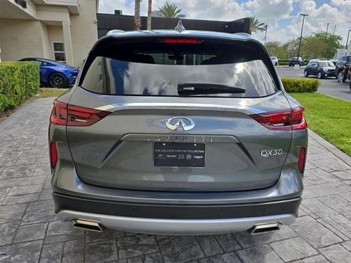 2024 INFINITI QX50 LUXE