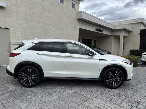 2021 INFINITI QX50 LUXE