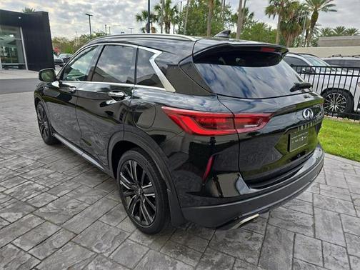2022 INFINITI QX50 LUXE
